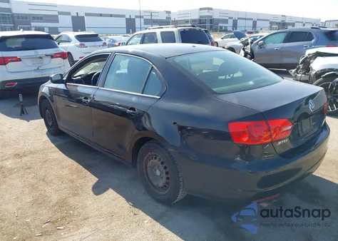 2013 Volkswagen Jetta 2.0L S z USA, uszkodzony, nr VIN 3VW2K7AJ2DM387704